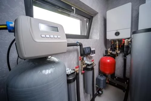 traditional tank water heaters 